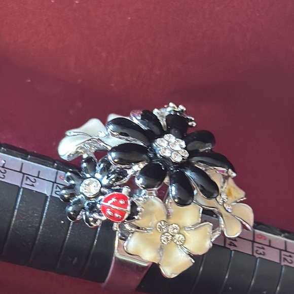 Silver and Black Statement Ring with Intricate Design - Picture 2 of 6